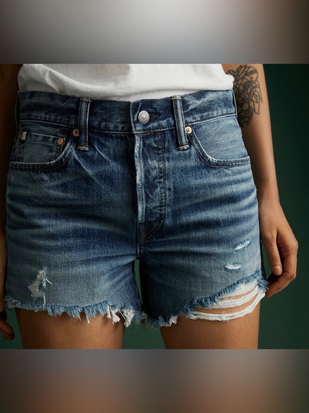 American Eagle AE77 Classic Denim Short In Dark Wash Size 12